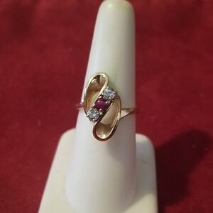 14K gold ring with 3 gem Stones